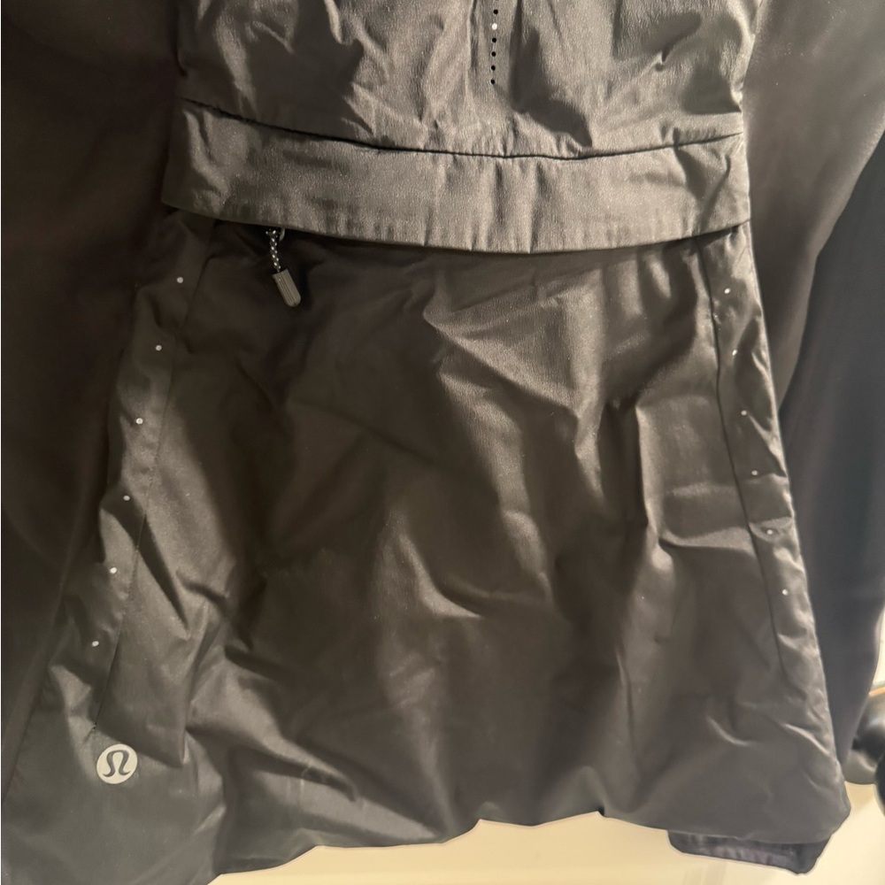 Lululemon jacket - Picture 6 of 8